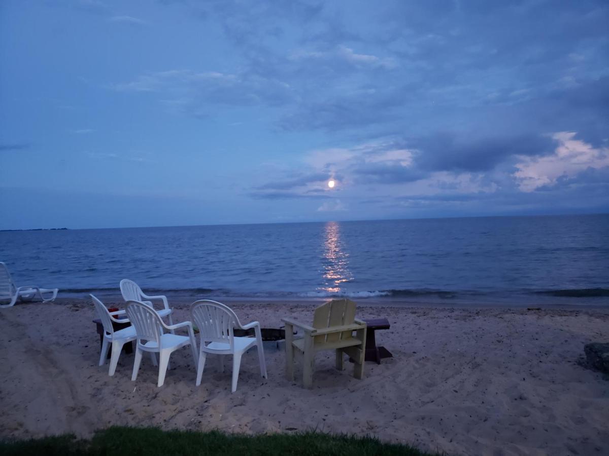Paradise Beach Resort Tawas City Ngoại thất bức ảnh